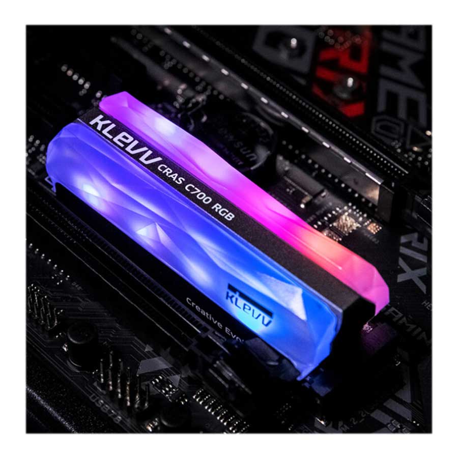 اس اس دی 240 گیگابایت کلو مدل CRAS C700 RGB M.2 2280 NVMe